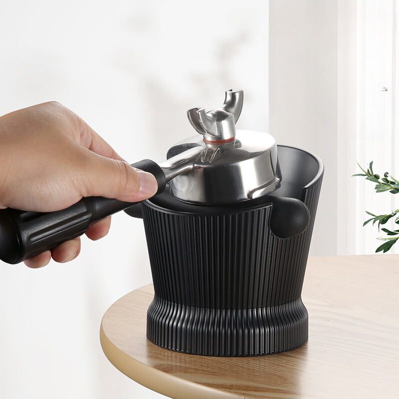 Trải nghiệm thiết bị Knockbox Hộp đập bã cafe sáng tạo kiểu 1 tại showroom Kho Máy Pha Trải nghiệm thiết bị Knockbox Hộp đập bã cafe sáng tạo kiểu 1 tại showroom Kho Máy Pha