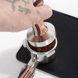 Tamper nén cafe espresso tay cầm gỗ màu sắc